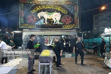 گزارش تصویری | عزاداری شب هشتم محرم در شهرک عرب‌ها ـ مشهد