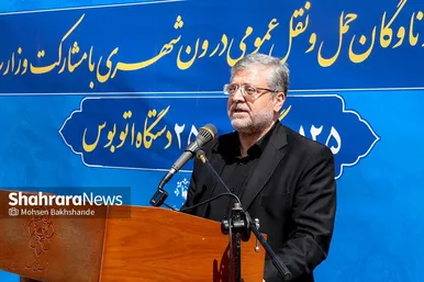 رونمایی از ١۵٠ دستگاه ون و اتوبوس با حضور وزیر کشور در مشهد