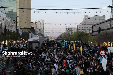 عکس| سفره افطار ۶ کیلومتری مشهدی‌ها در شب میلاد امام حسن مجتبی(ع)