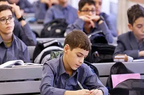 آیا مدارس و ادارات تهران فردا (۸ دی ۱۴۰۳) تعطیل هستند؟