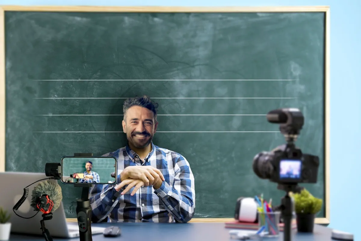 نگاهی به «معلم‌بلاگری» پدیده جدید فضای مجازی | آموزش به سبک جدید یا برندسازی؟
