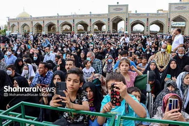 آئین اذن عزای حسینی و تعویض پرچم گنبد حرم مطهر رضوی