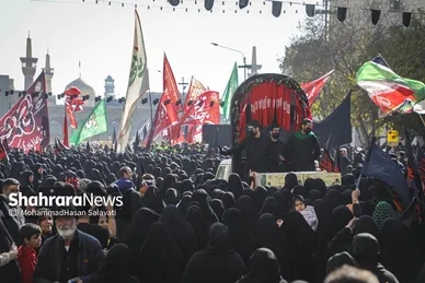 گزارش تصویری | اجتماع عزاداران فاطمی و تشییع پیکر مطهر ۱۳ شهید گمنام دوران دفاع مقدس در مشهد