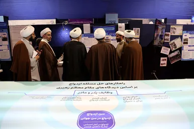 بازدید وزیر ورزش و جوانان از نمایشگاه «هم آهنگ» 