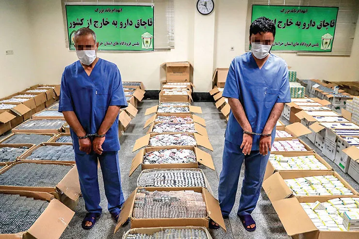 قاچاقچیان بین المللی در فرودگاه مشهد زمین‌گیر شدند