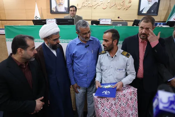 رئیس شورای اسلامی شهر مشهد: همت شهرداری و شورا این است که خط ۳ مترو به اتمام برسد