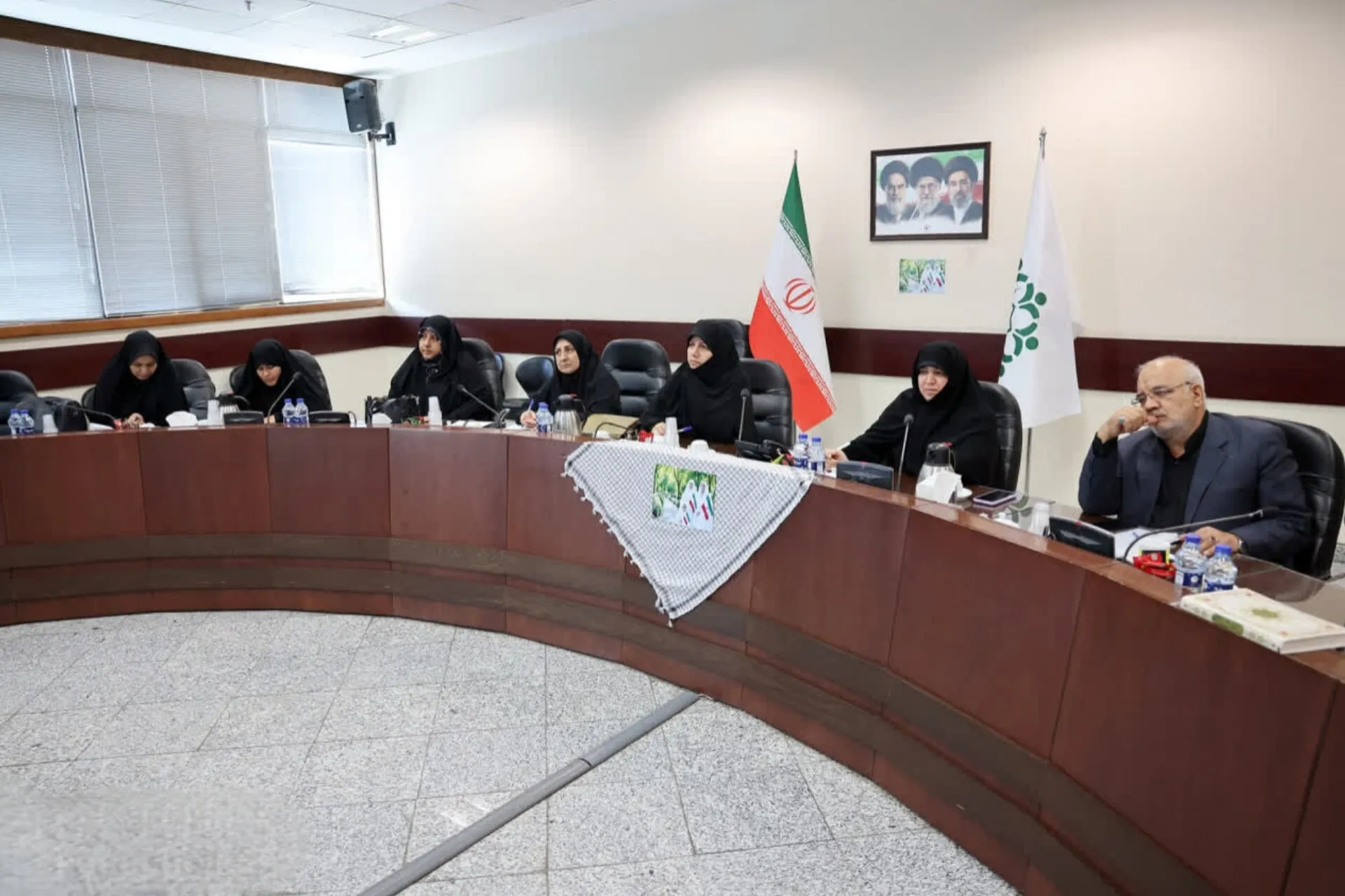 کمیسیون بانوان 