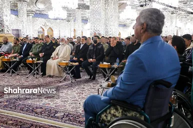 گزارش تصویری | گردهمایی جمعی از مجروحان و آسیب‌دیدگان حوادث اخیر، در حرم امام‌رضا(ع)