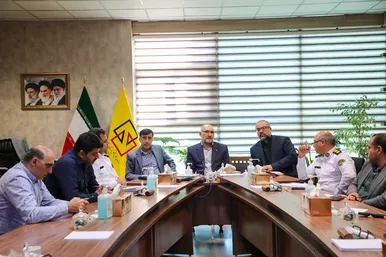 میزگرد بررسی حوادث خیابان وکیل آباد