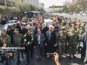 پیکر مطهر سرباز شهید وطن در آغوش مشهدالرضا (ع) | آیین تشییع و بدرقه پیکر شهید &laquo;ربیع&zwnj;زاده&raquo; برگزار شد + فیلم