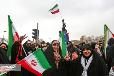 گزارش تصویری حضور باشکوه مردم مشهد در راهپیمایی ۲۲ بهمن - ۲