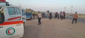 برخورد جرثقیل با کامیونت خاور در محور سرخس_مشهد| ۴ نفر مصدوم شدند (۲۶ خرداد ۱۴۰۲)