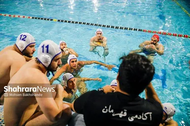 گزارش تصویری | لیگ‌برتر واترپلو | مسابقه تیم‌های قهرمان مشهد با رعد پدافند ارتش زنجان