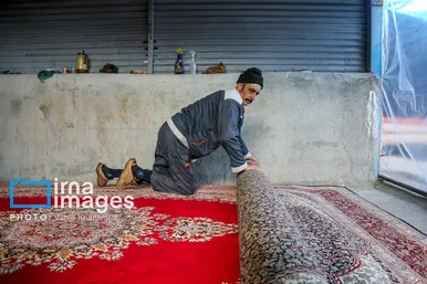 عکس‌هایی از یک کارگاه قالیشویی در آستانه نوروز