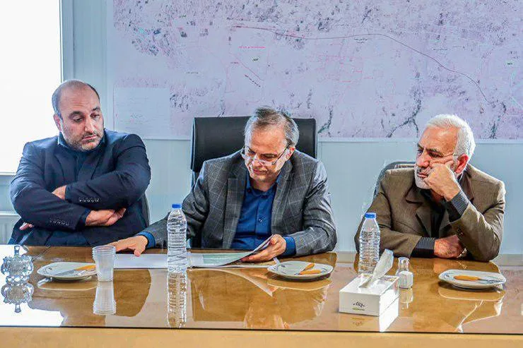 بزرگراهی در دل آزادراه