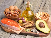 خوراکی‌هایی که به طور طبیعی کلسترول بد را کاهش می‌دهند