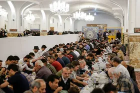 مشهدی&zwnj;ها؛ مهمان افطاری&zwnj;های متبرک حرم امام رضا (ع)