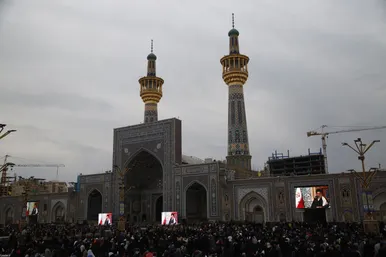 حضور و سخنرانی رهبر انقلاب در اجتماع زائران و مجاوران حرم مطهر رضوی- ۲