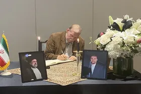 ادای احترام دیپلمات&zwnj;های حدود ۱۰۰ کشور و شخصیت&zwnj;های بین&zwnj;المللی به دولت&zwnj;مردان شهید، در نیویورک