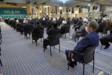 دیدار جمعی از مسئولان نظام و مهمانان شرکت کننده در کنفرانس وحدت اسلامی با رهبر معظم انقلاب