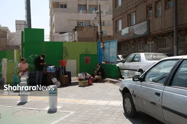 حضور زائران نوروزی در خیابانهای اطراف حرم مطهر رضوی