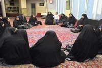 یک تنور گرم در جبهه مسجد| زنان محله پایین خیابان مشهد برای بسیجیان نان می‌پزند