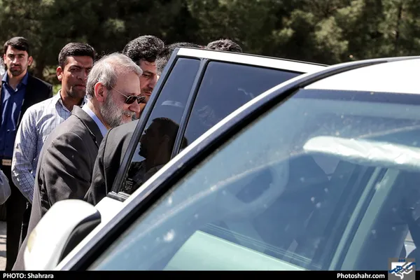 شهید علی لاریجانی در آینه اخبار شهرآرانیوز + عکس
