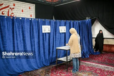 عکس‌هایی از دور دوم انتخابات ریاست جمهوری در مشهد (۴)
