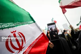 گزارش تصویری | حضور پرشور و باشکوه مردم برای بیعت با سومین رهبر انقلاب اسلامی در میدان شهدا مشهد