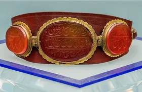 رونمایی از بازوبند پهلوانی غلامرضا تختی در مشهد