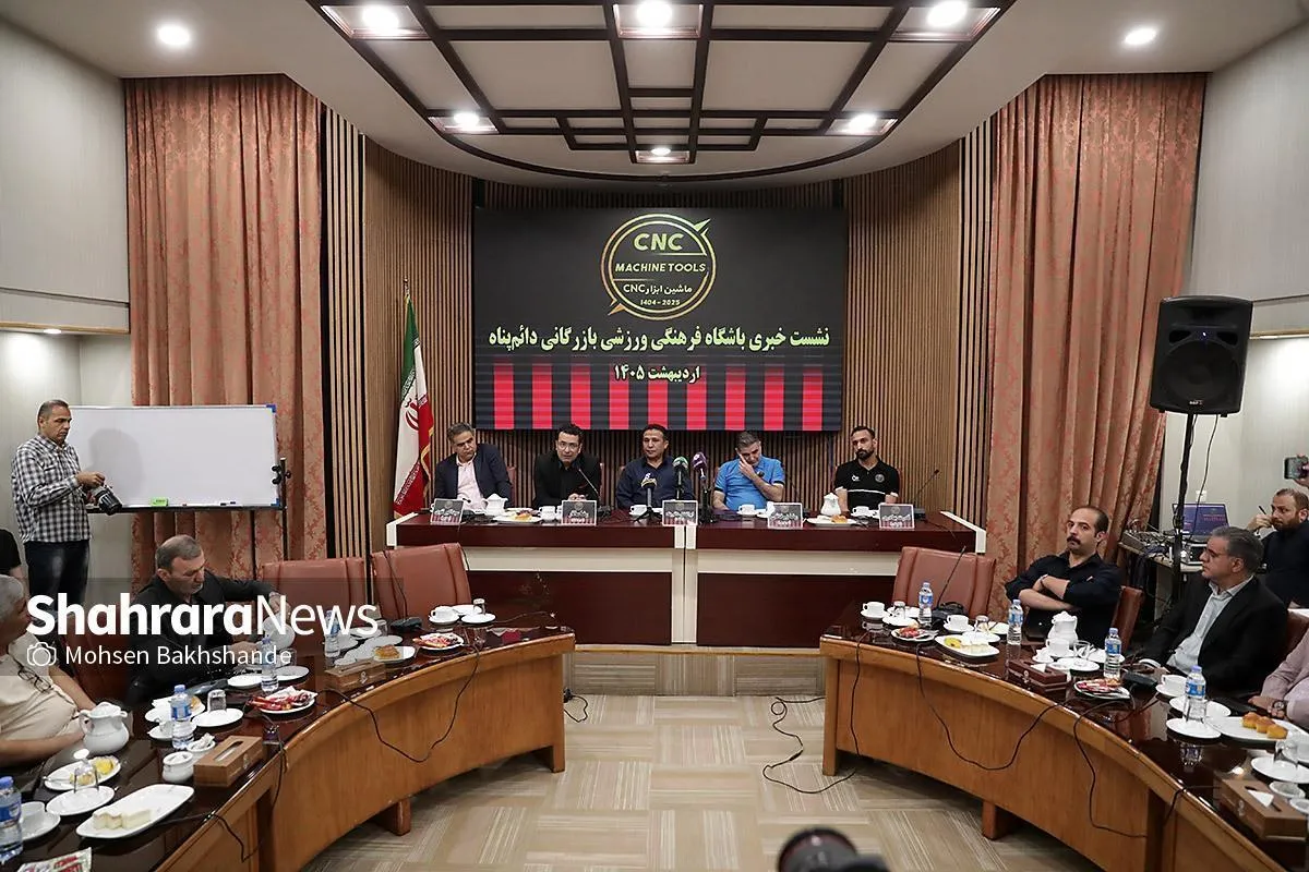 مالک تیم فوتسال دائم‌پناه مشهد: هدف‌مان قرار گرفتن در نیمه بالای جدول است | آماده‌ام یک سالن اختصاصی بسازم