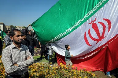 راهپیمایی مردم مشهد در محکومیت اغتشاشات اخیر و تشییع شهدای مدافع امنیت