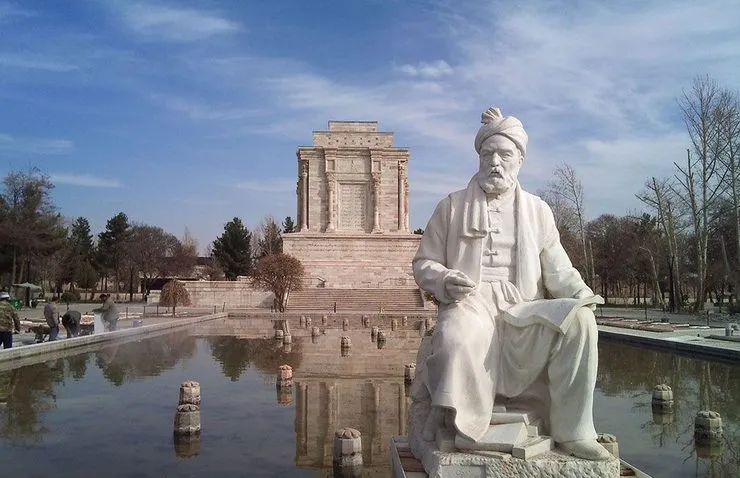 اجرای مسیر دسترسی جلوخان آرامگاه فردوسی به کهن‌دژ با اعتبار ۵ میلیارد تومان