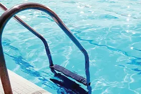 ماجرای تب و آب استخر | واکنش هیئت شنای استان خراسان رضوی به خبر آلودگی آب استخر&zwnj;ها