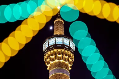 چراغانی و گل آرایی حرم مطهر رضوی به مناسبت میلاد امام رضا (ع)