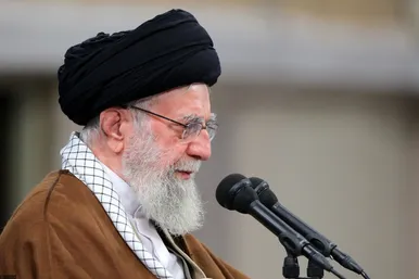 دیدار تولیدکنندگان و فعالان اقتصادی با رهبر معظم انقلاب (۱۰ بهمن ۱۴۰۲)