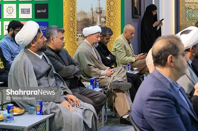 گزارش تصویری | آیین رونمایی از ۷ دستخط رهبر شهید در غباروبی‌های مضجع منور رضوی