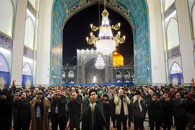 آیین معنوی اعتکاف در حرم امام رضا (ع)