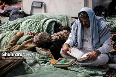آیین معنوی اعتکاف در حرم امام رضا (ع)