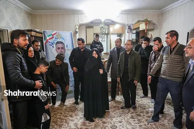 گزارش تصویری | دیدار شهردار مشهد با خانواده شهید غلامی از شهدای شهرداری در حمله اغتشاشگران