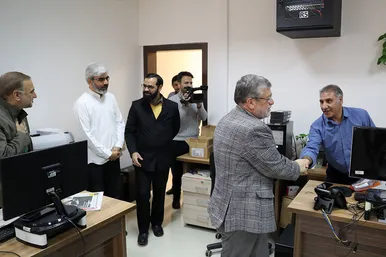 بازدید شهردار مشهد از روزنامه شهرآرا