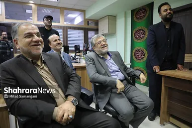 گزارش تصویری از بازدید عضو دفتر حفظ و نشر آثار رهبر معظم انقلاب اسلامی و شهردار مشهد مقدس از مؤسسه فرهنگی شهرآرا