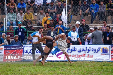 مسابقات کشتی باچوخه در گود زینل خان اسفراین