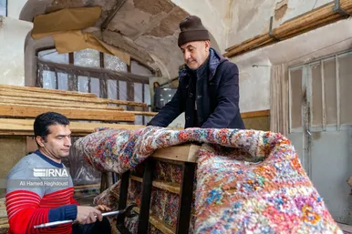 رفوگری و پرداخت قالی هنری فراموش شده