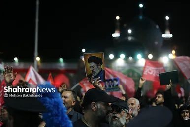 گزارش تصویری | شب دوم مراسم بزرگداشت رهبر شهید ایران در حرم مطهر امام رضا (ع)