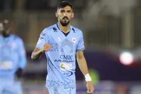 اصفهانی&zwnj;ها به دنبال مهاجم چادرملو
