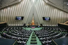 کمیسیون انرژی مجلس برنامه وزارت نفت برای روش جدید توزیع یارانه بنزین را بررسی می&zwnj;کند