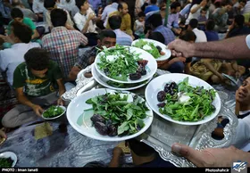 توزیع روزانه ۵ هزار افطاری ساده در موکب&zwnj;های مجاور حرم مطهر رضوی