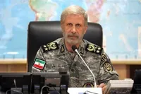 سرلشکر حاتمی: در صورت عملیات زمینی دشمن، یک نفرشان هم نباید زنده بماند | ما یقه دشمنان را رها نمی‌کنیم