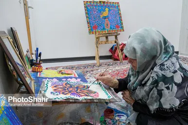 زهرا نعمتی نقاش «خودآموخته» 80 ساله مشهدی